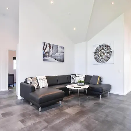 Five-bedroom Holiday In