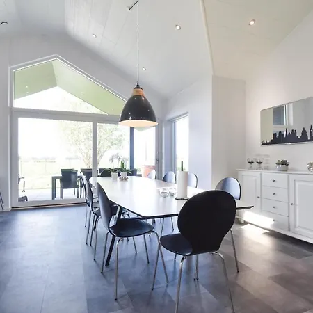 Five-bedroom Holiday In