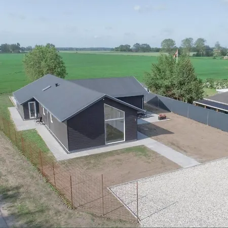 Five-bedroom Holiday In