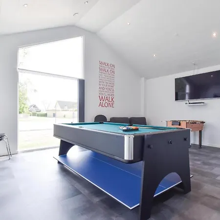 Dom wakacyjny Five-bedroom Holiday In
