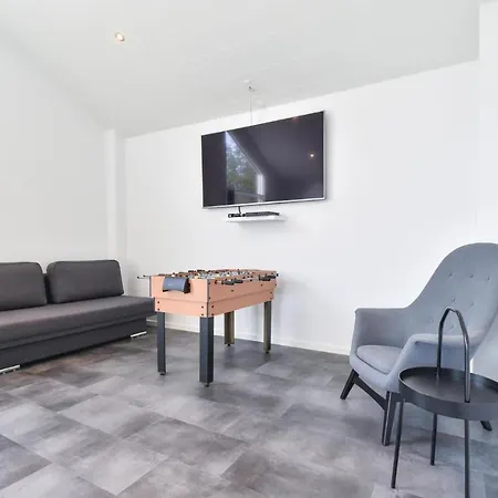 Five-bedroom Holiday In * Otterup