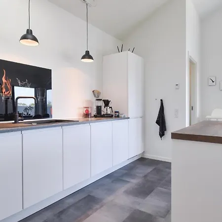 Dom wakacyjny Five-bedroom Holiday In *