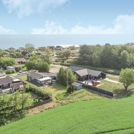 Five-bedroom Holiday In * Otterup