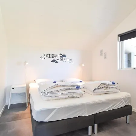Five-bedroom Holiday In Dom wakacyjny
